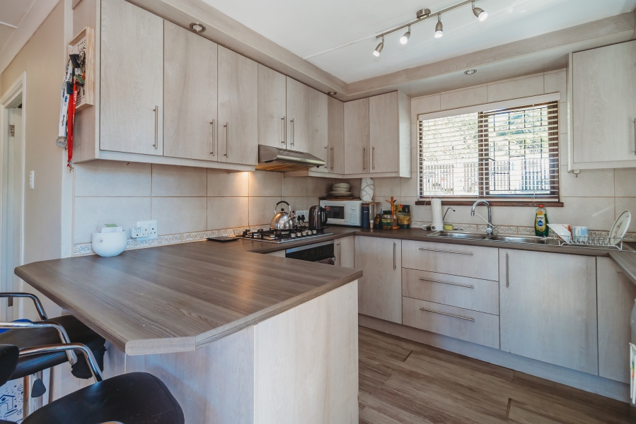 3 Bedroom Property for Sale in Denneoord Western Cape